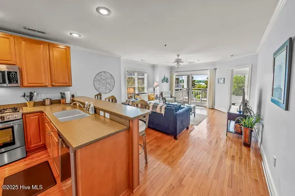 $349,500 | 300 Midyette Street, Unit B8, Oriental, NC 28571