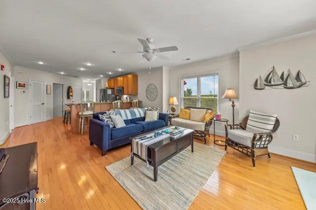 $359,500 | 300 Midyette Street, Unit B8, Oriental, NC 28571