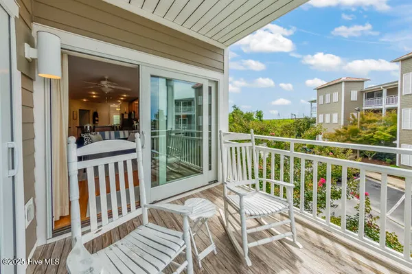 $349,500 | 300 Midyette Street, Unit B8, Oriental, NC 28571