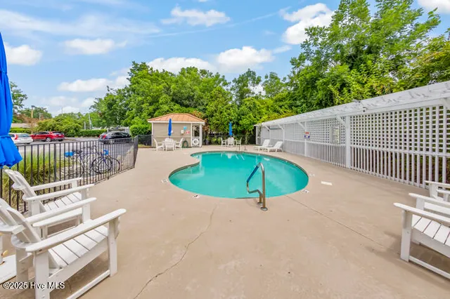 $359,500 | 300 Midyette Street, Unit B8, Oriental, NC 28571