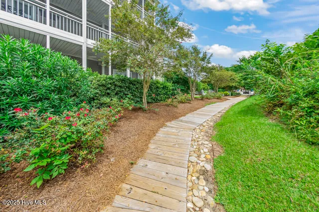 $359,500 | 300 Midyette Street, Unit B8, Oriental, NC 28571