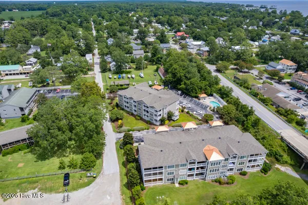 $349,500 | 300 Midyette Street, Unit B8, Oriental, NC 28571