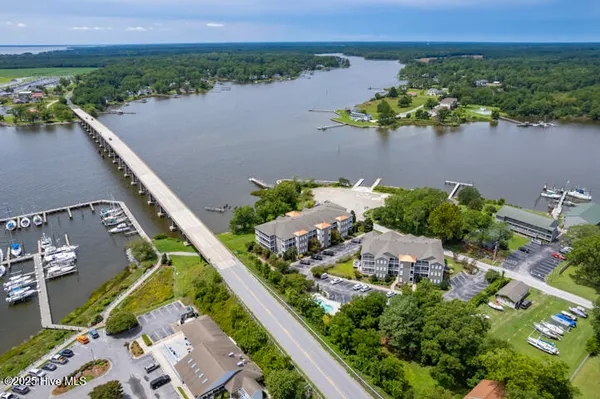 $349,500 | 300 Midyette Street, Unit B8, Oriental, NC 28571