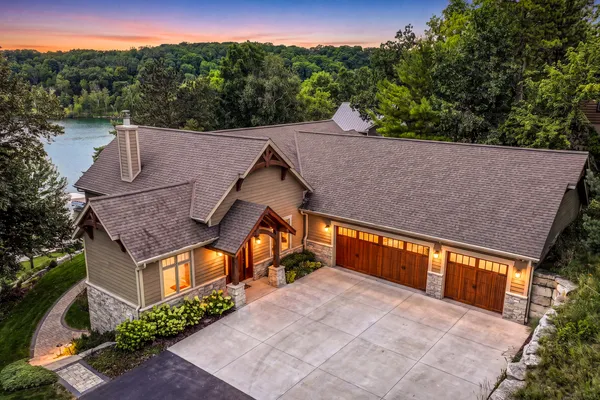 $3,850,000 | 5531 Peters Drive, West Bend, WI 53095