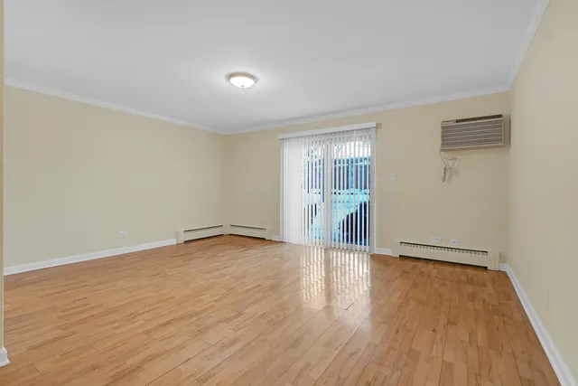 $2,150 | 2407 North Kennicott Drive, Unit 1A, Arlington Heights, IL 60004