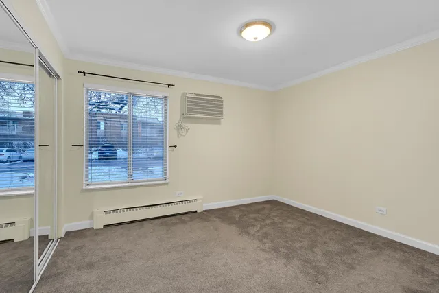 $2,150 | 2407 North Kennicott Drive, Unit 1A, Arlington Heights, IL 60004