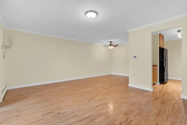 $2,150 | 2407 North Kennicott Drive, Unit 1A, Arlington Heights, IL 60004