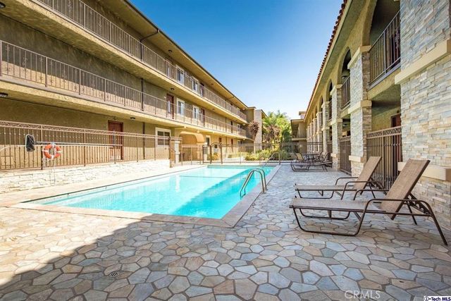 $2,100 | 3220 Altura Avenue, Unit 133, Glendale, CA 91214