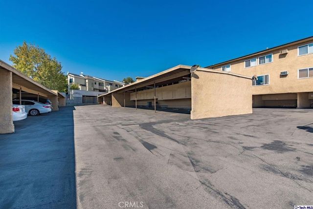 $2,100 | 3220 Altura Avenue, Unit 133, Glendale, CA 91214