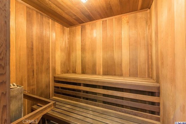 $2,100 | 3220 Altura Avenue, Unit 133, Glendale, CA 91214