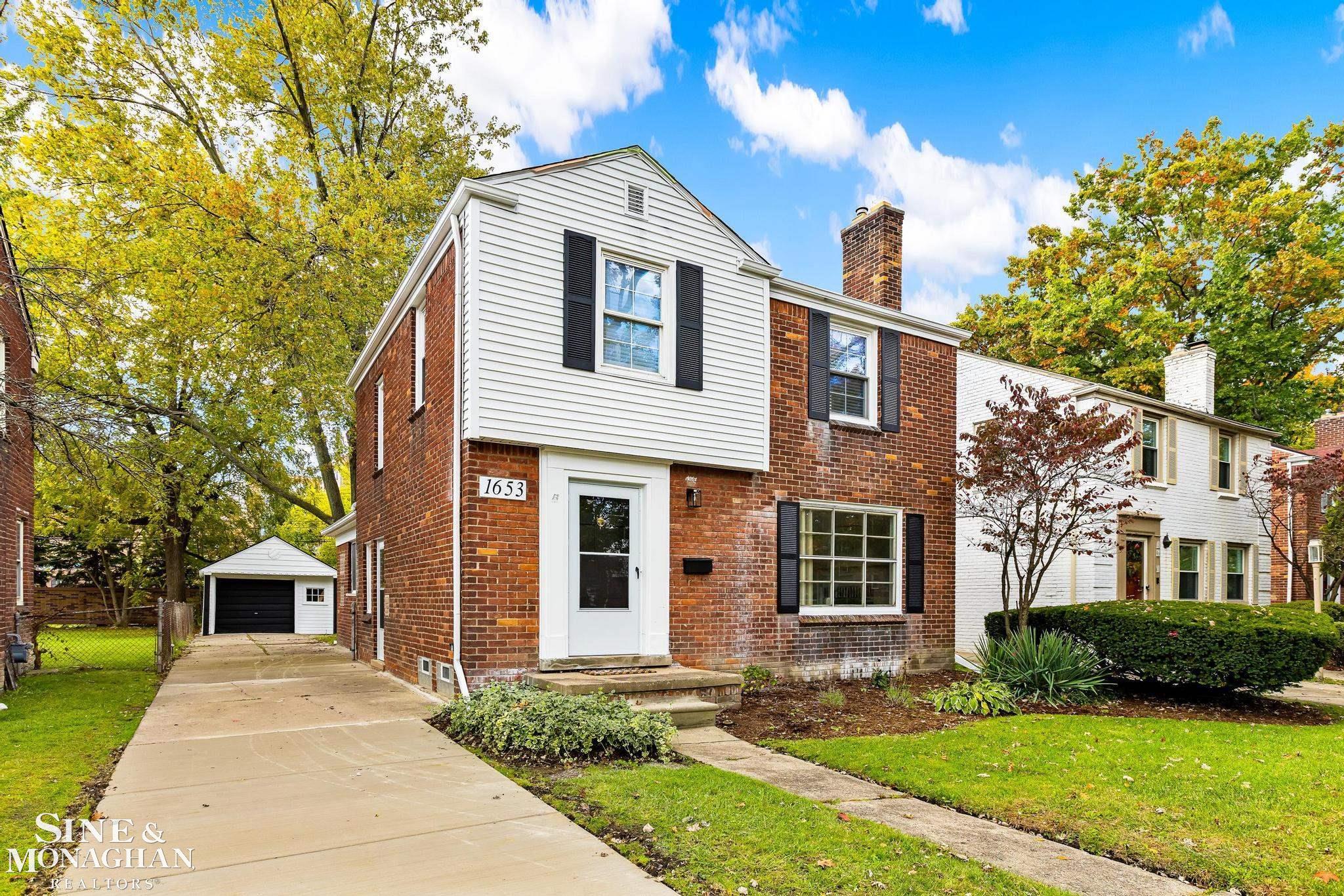 1653 Bournemouth Road Grosse Pointe, MI 48236 - Photo 23 of 29 50158454-91e00e54-6e37-43bd-9ed4-f8854bd603be.JPG