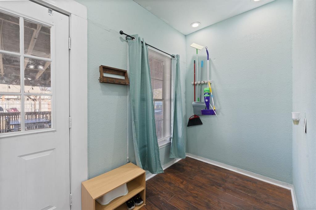 700 Euclid Street Cleburne, TX 76033 - Photo 21 of 35 a view of a hallway with entryway