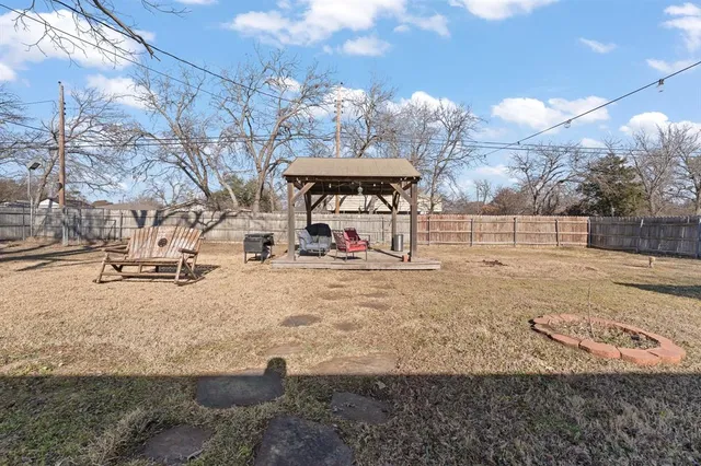a view of a park with lots of snow