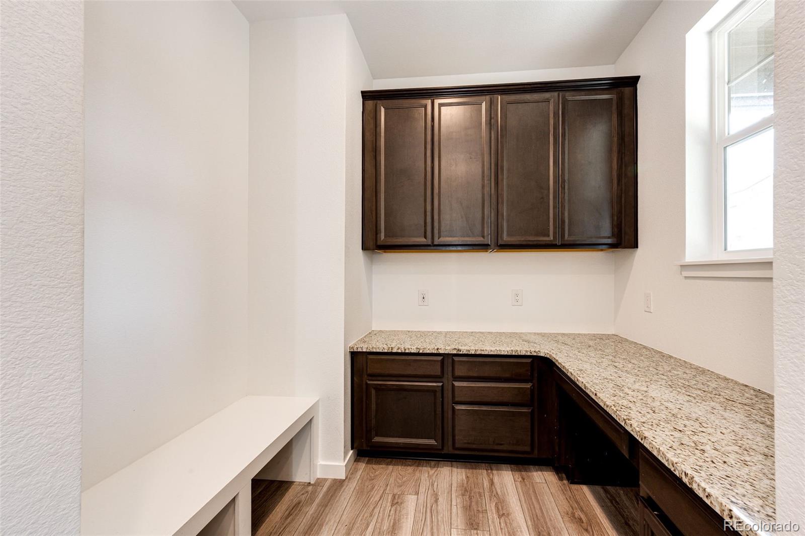 985 South Elk Way Aurora, CO 80018 - Photo 16 of 35