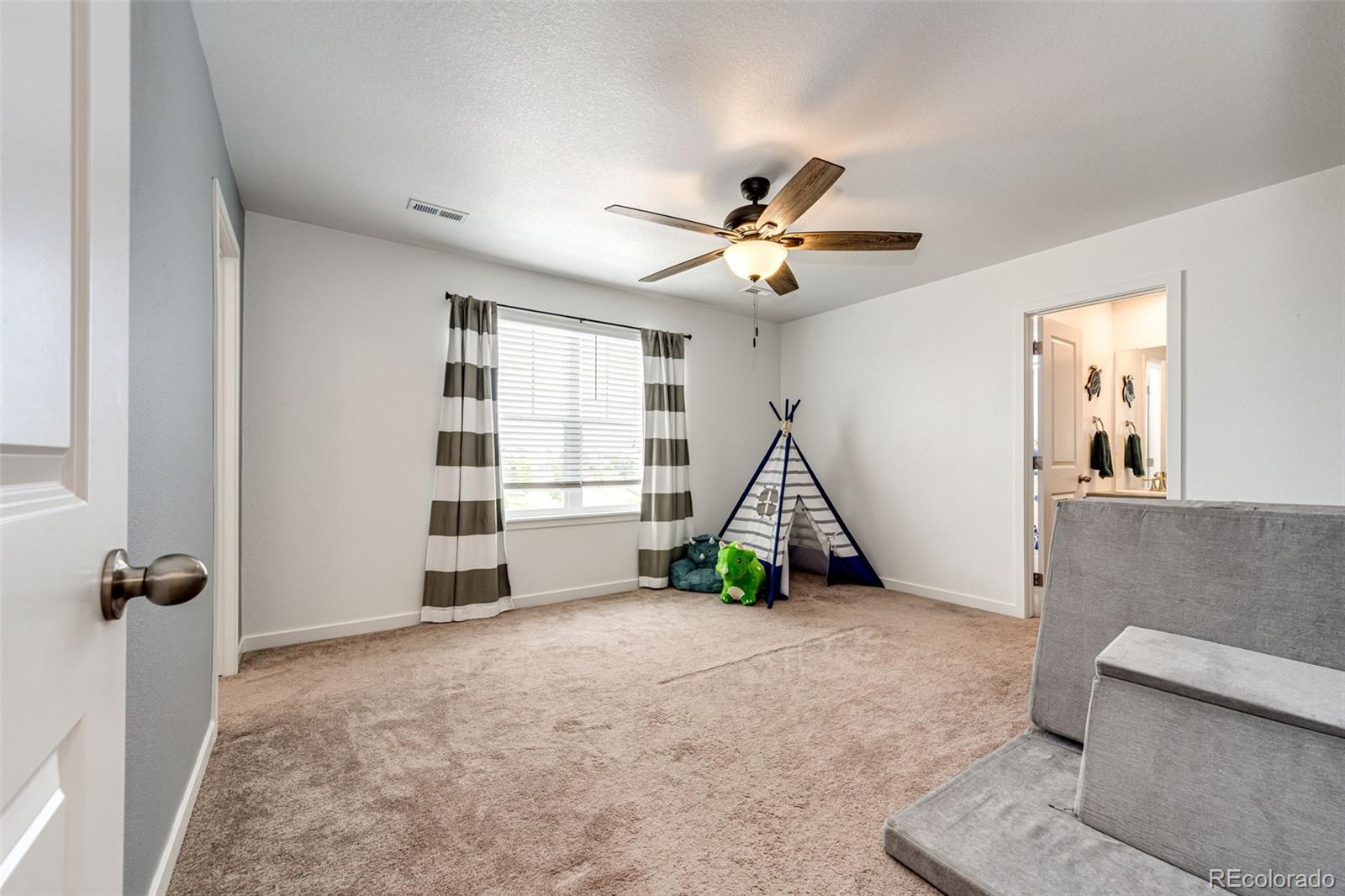 985 South Elk Way Aurora, CO 80018 - Photo 27 of 35