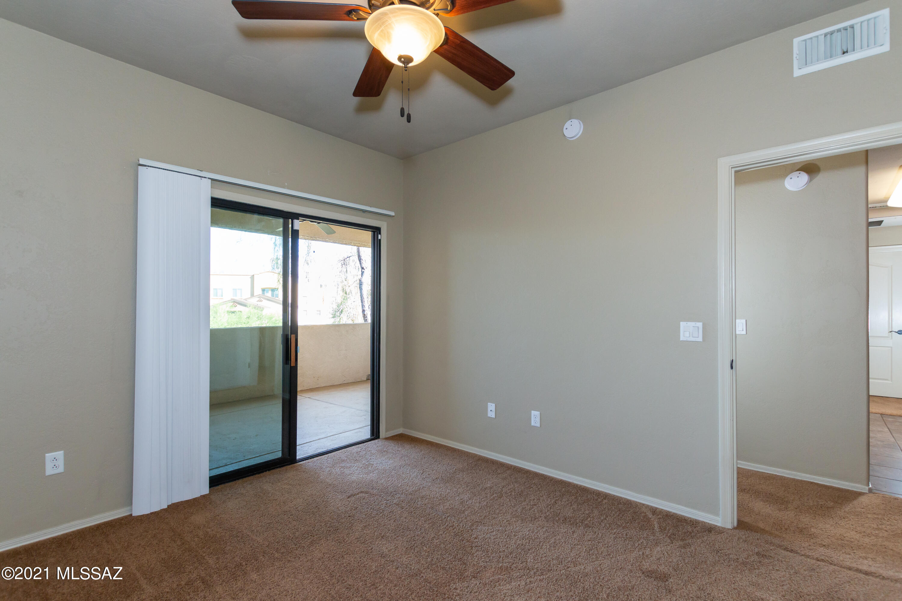 2550 East River Road, Unit 13305 Tucson, AZ 85718 - Photo 13 of 30