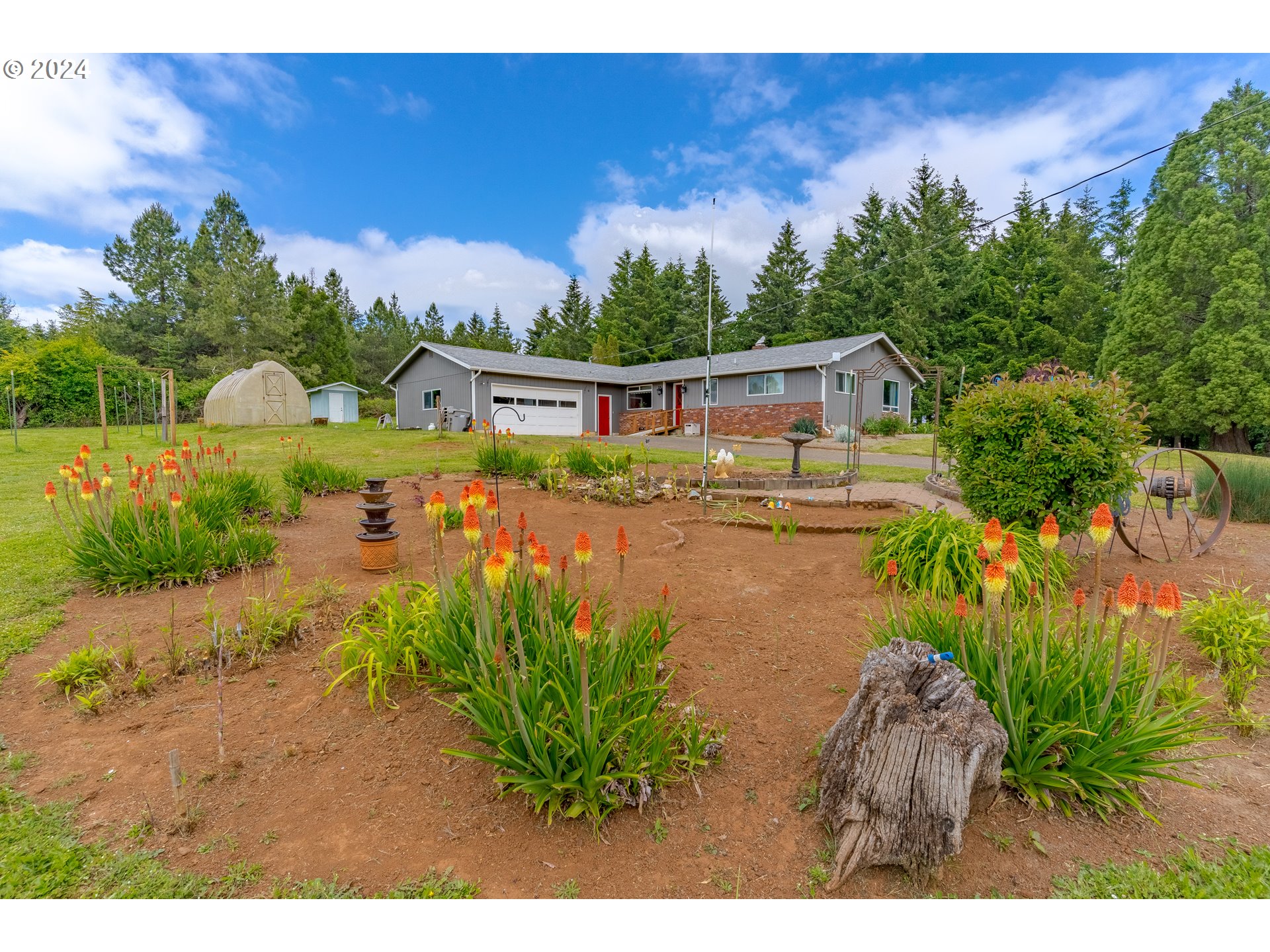 1448 Southwest Clay Street Dallas, OR 97338 - Photo 3 of 47 Gallery Image 3