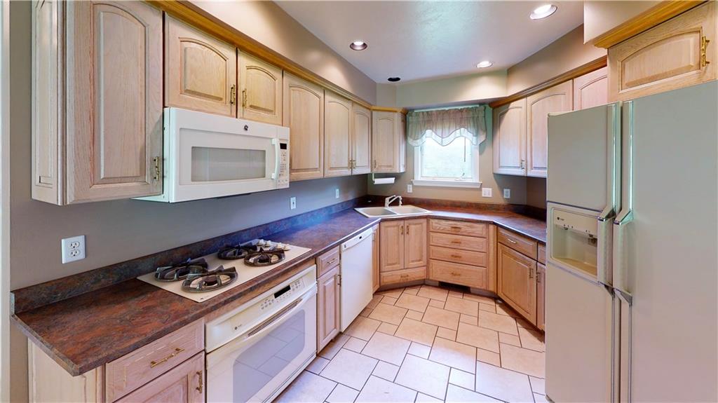 160 Robinson Run Road Butler, PA 16002 - Photo 3 of 25 Kitchen