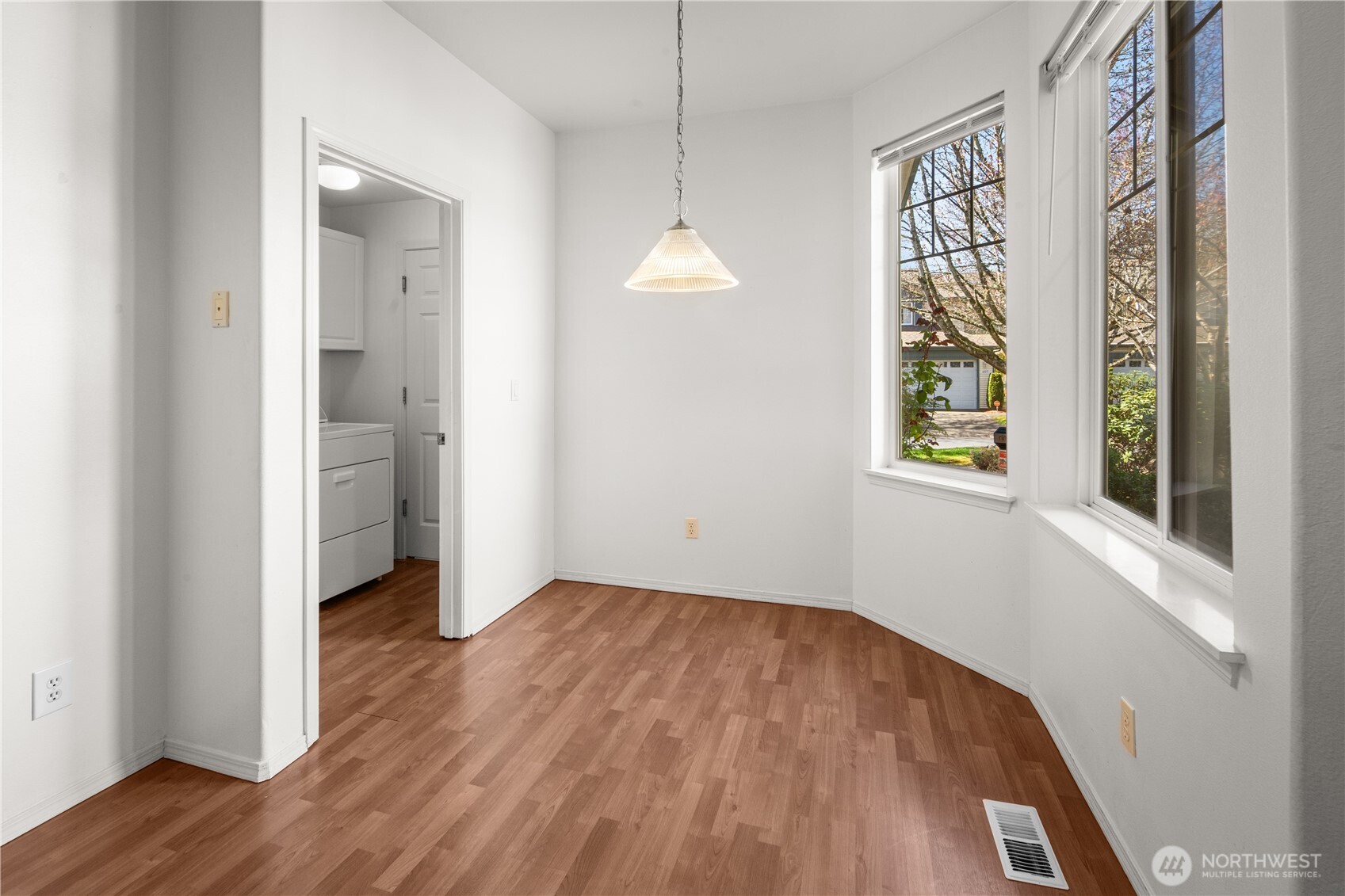 608 Chelan Place Northeast, Unit C Renton, WA 98059 - Photo 3 of 19