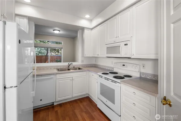 $575,000 | 608 Chelan Place Northeast, Unit C, Renton, WA 98059
