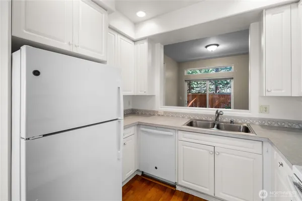 $575,000 | 608 Chelan Place Northeast, Unit C, Renton, WA 98059