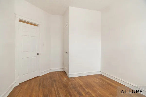 $1,300 | 7250 South Yale Avenue, Unit 3S, Chicago, IL 60621