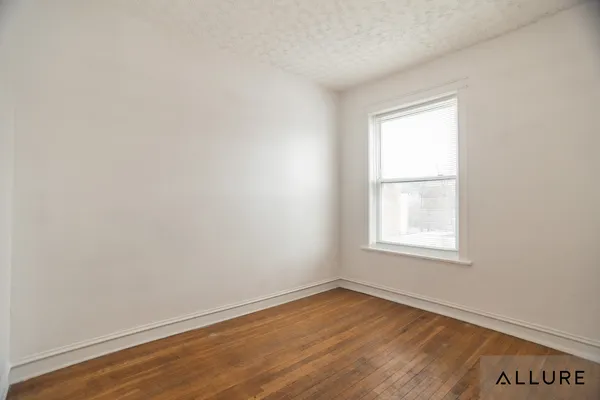$1,300 | 7250 South Yale Avenue, Unit 3S, Chicago, IL 60621