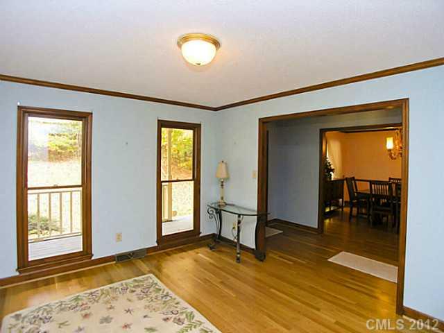 555 Compton Road Clover, SC 29710 - Photo 4 of 16 Gallery Image 4