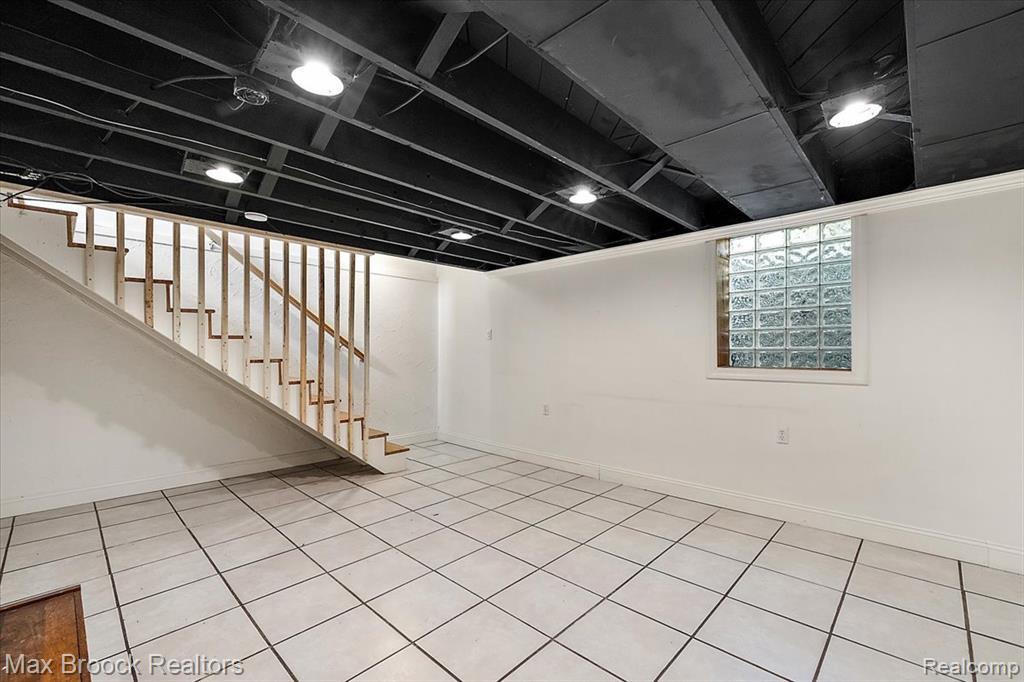 1652 Graefield Road Birmingham, MI 48009 - Photo 29 of 35