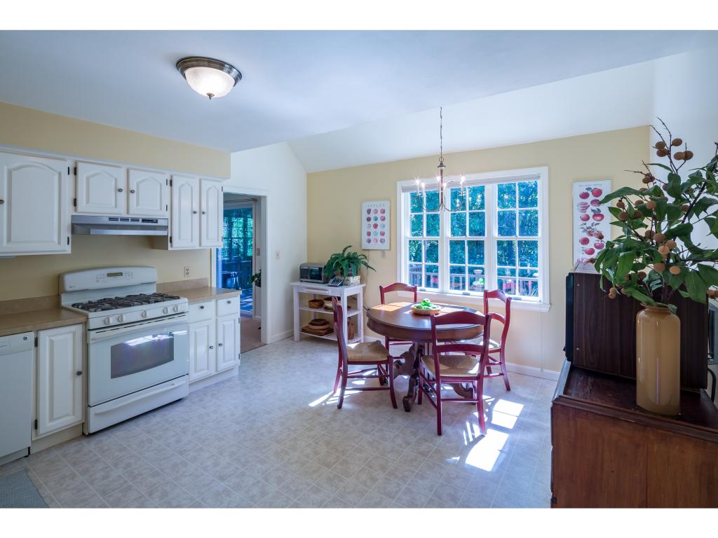 445 Ocean Road, Unit 5 Portsmouth, NH 03801 - Photo 8 of 25 Gallery Image 8