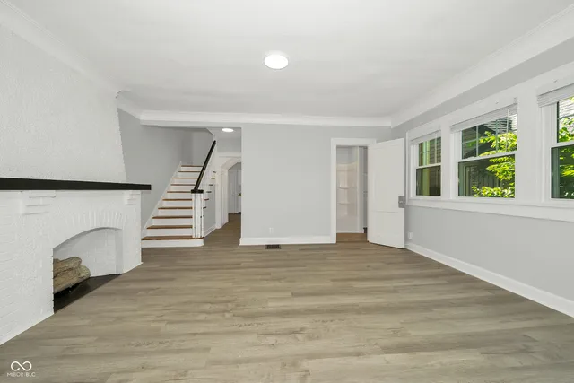 $1,695 | 3343 Carrollton Avenue, Indianapolis, IN 46205