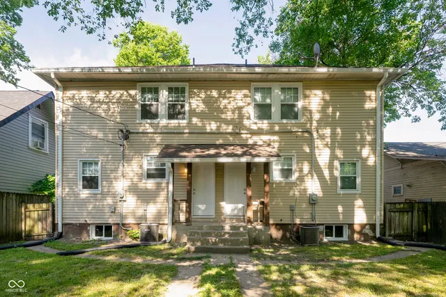 $1,695 | 3343 Carrollton Avenue, Indianapolis, IN 46205