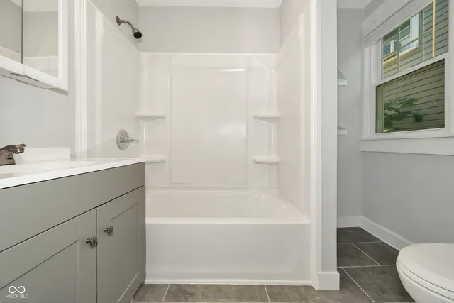 $1,695 | 3343 Carrollton Avenue, Indianapolis, IN 46205