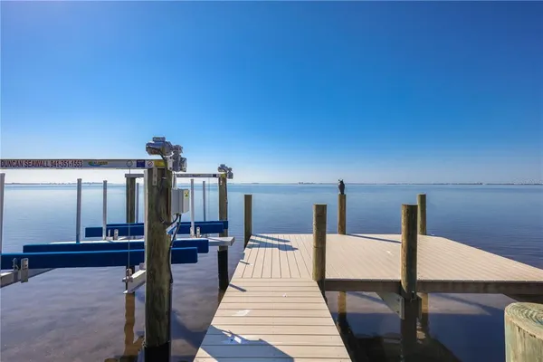 $2,195,000 | 3908 Bayside Drive, Bradenton, FL 34210