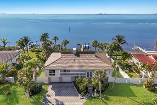 $2,195,000 | 3908 Bayside Drive, Bradenton, FL 34210