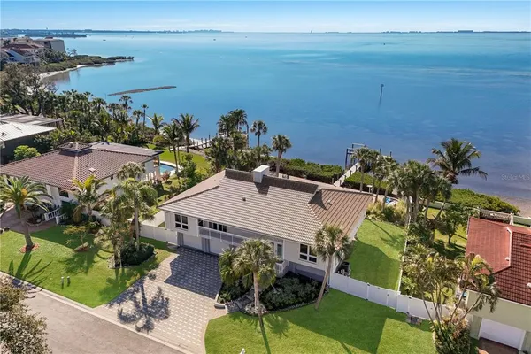 $2,195,000 | 3908 Bayside Drive, Bradenton, FL 34210