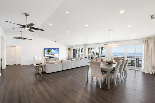 $2,195,000 | 3908 Bayside Drive, Bradenton, FL 34210