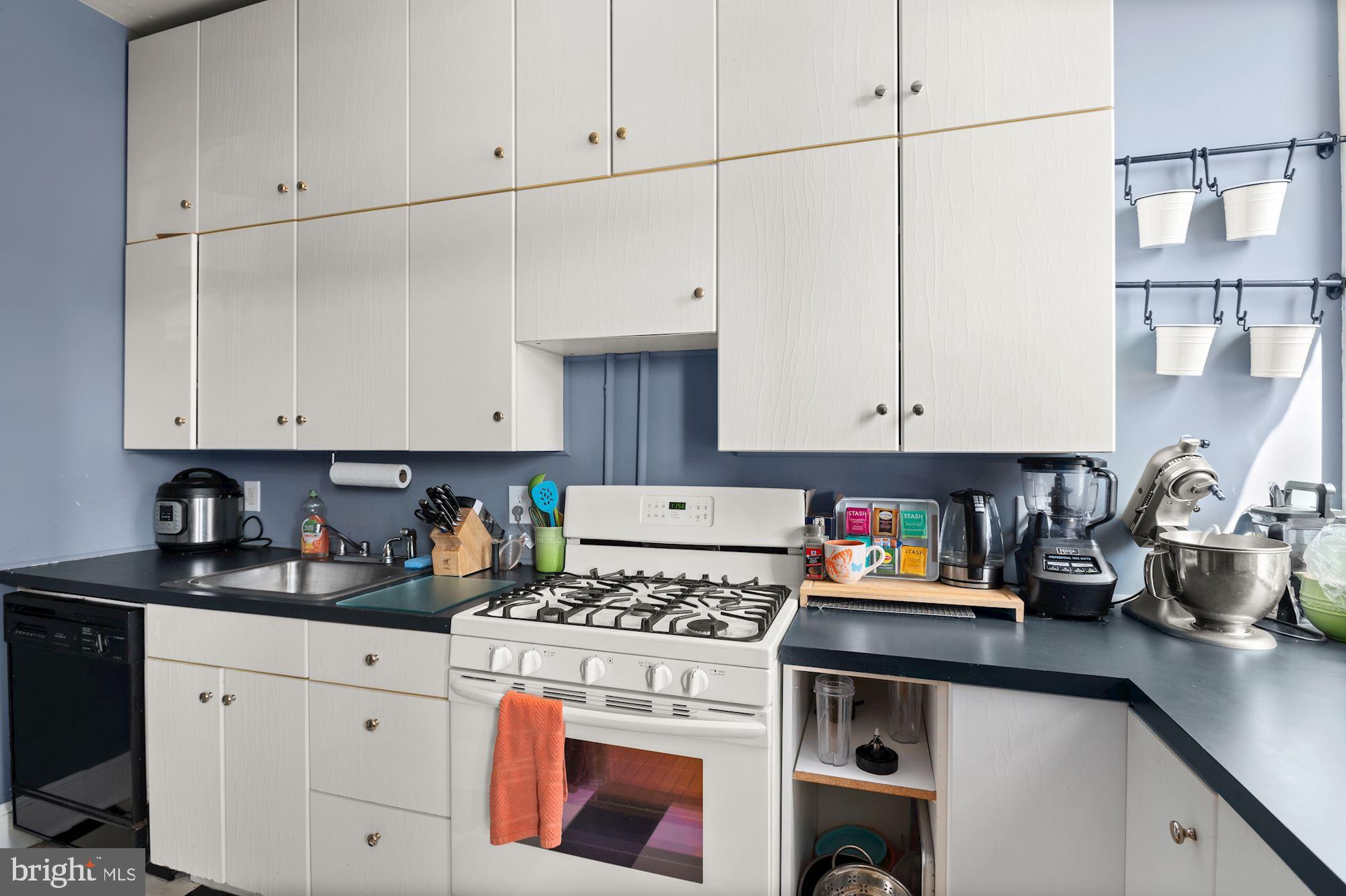 2004 15th Street Northwest Washington, DC 20009 - Photo 19 of 32