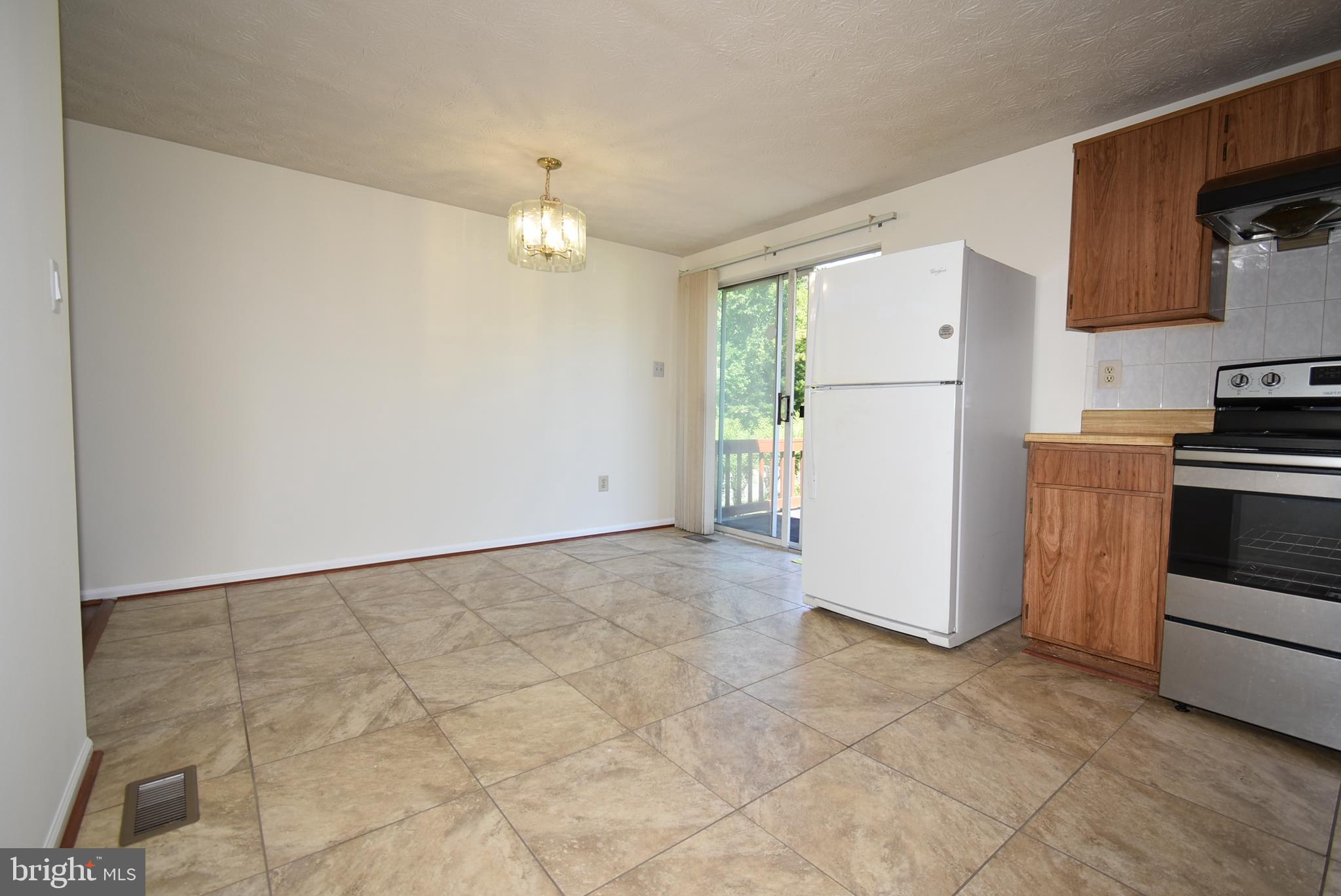 8404 Lucerne Road Randallstown, MD 21133 - Photo 28 of 39 Dining Area