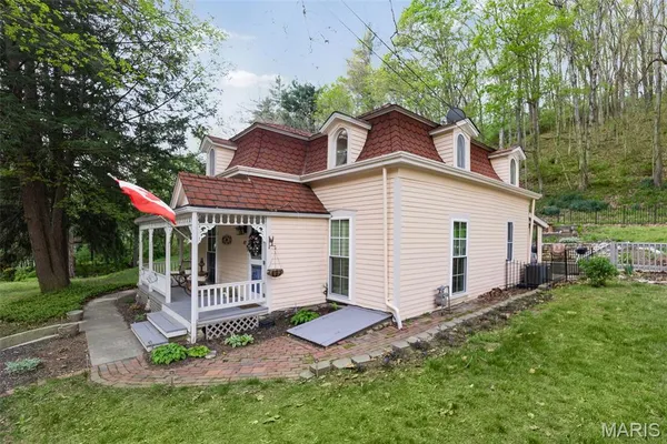 $233,000 | 87 Mill Street, Elsah, IL 62028