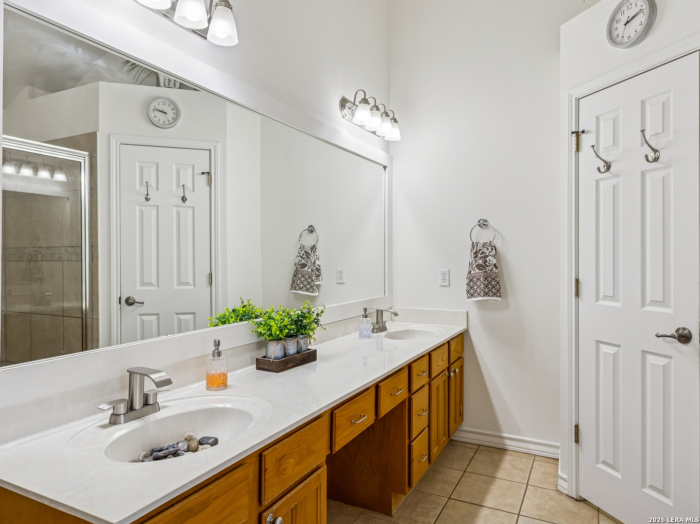 604 Guadalupe Drive Spring Branch, TX 78070 - Photo 26 of 54 a bath room with sink and mirror