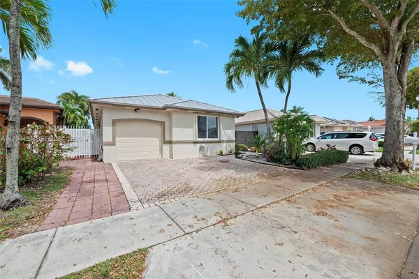 $700,000 | 7045 Southwest 161st Place, Miami, FL 33193