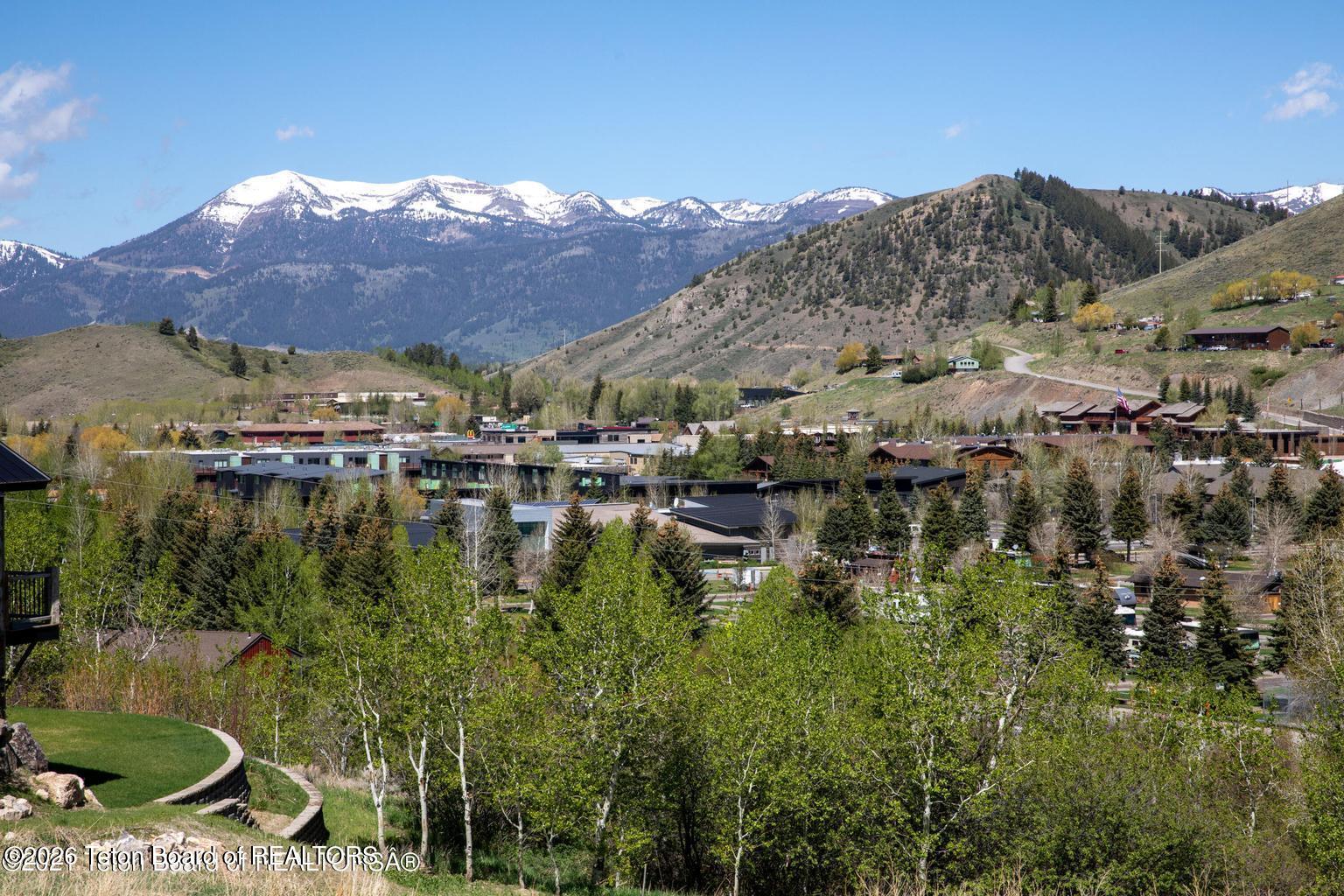 701 Rodeo Drive Jackson, WY 83001 - Photo 3 of 8 20220505163904049567000000-o