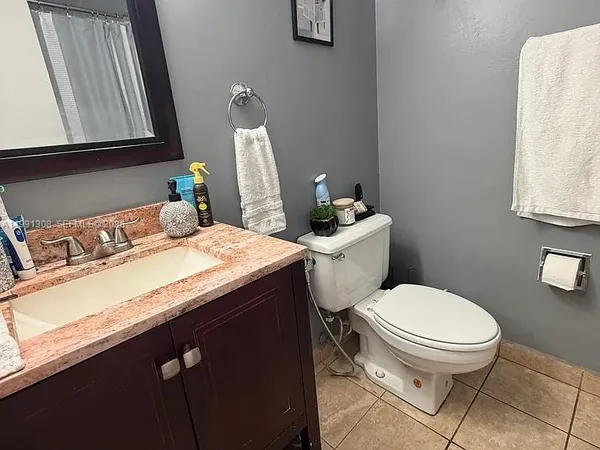 $2,300 | 9715 Fontainebleau Boulevard, Unit E213, Miami, FL 33172