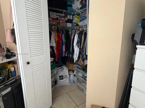 $2,300 | 9715 Fontainebleau Boulevard, Unit E213, Miami, FL 33172