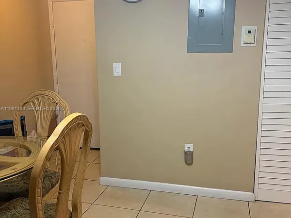 $2,300 | 9715 Fontainebleau Boulevard, Unit E213, Miami, FL 33172