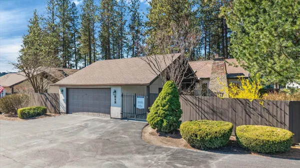 $409,950 | 512 West Hastings Road, Spokane, WA 99218