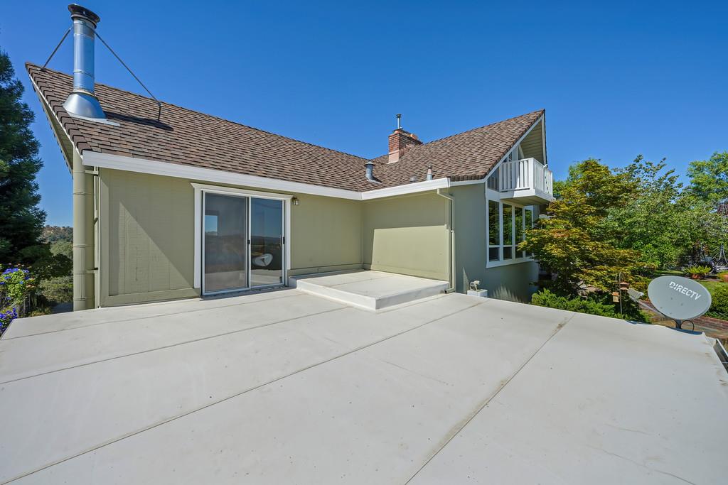 7630 Ridge Road Newcastle, CA 95658 - Photo 40 of 85 Unfinished outdoor uncovered patio off of primary bedroom. Beautiful views! (View 2)
