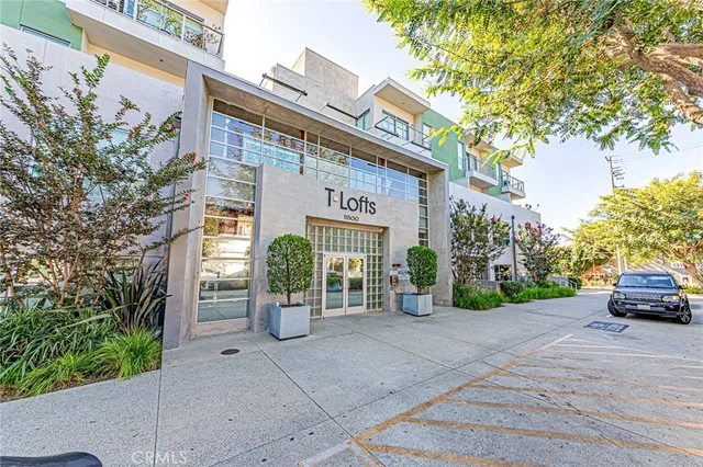 $1,045,000 | 11500 Tennessee Avenue, Unit 103, Los Angeles, CA 90064