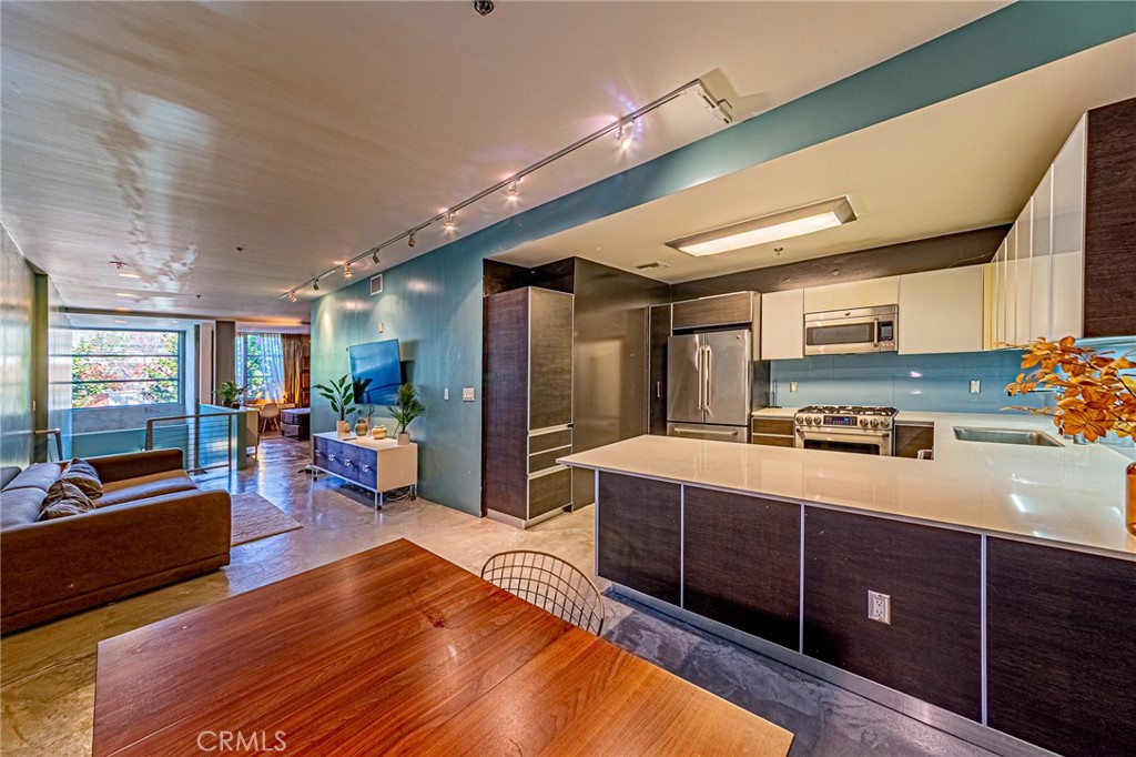 11500 Tennessee Avenue, Unit 103 Los Angeles, CA 90064 - Photo 18 of 50